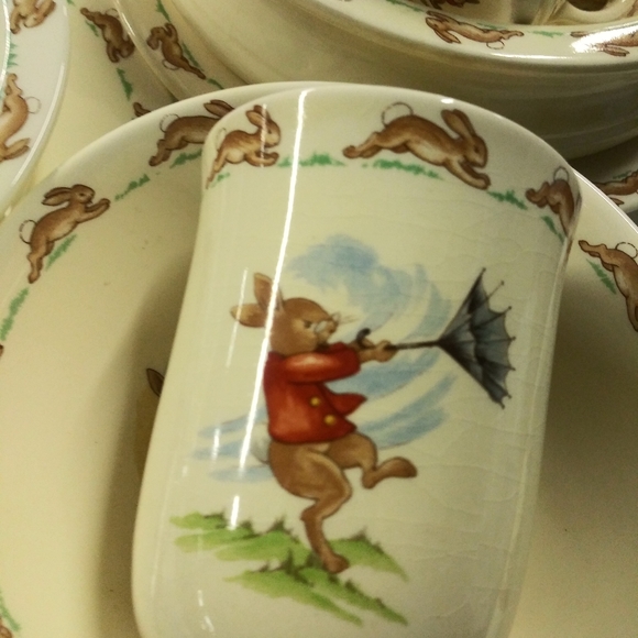 Royal Doulton Bunnykins Blown Away--8 Piece Set